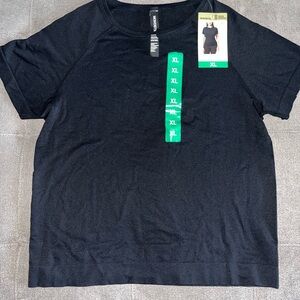 Mondetta Black Fitted Active Seamless Short Sleeve Tee Multiple Sizes Available